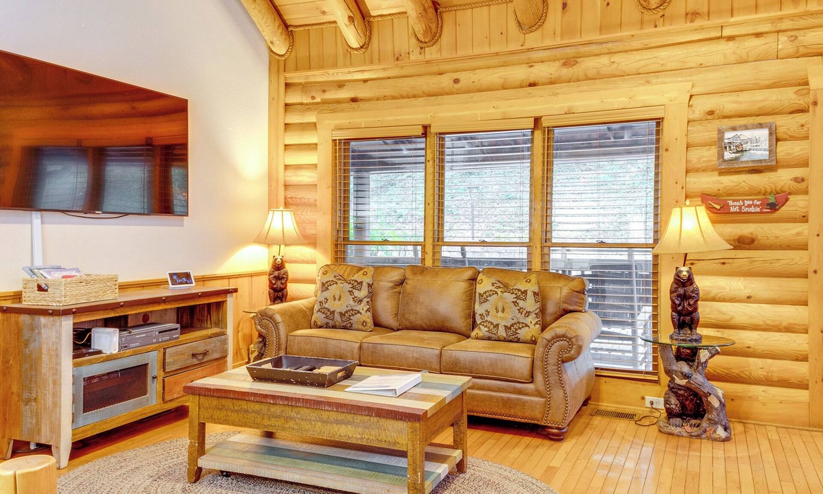 Pigeon Forge Cottage | Pigeon Forge Vacation Rental: 1 Mi to Dollywood