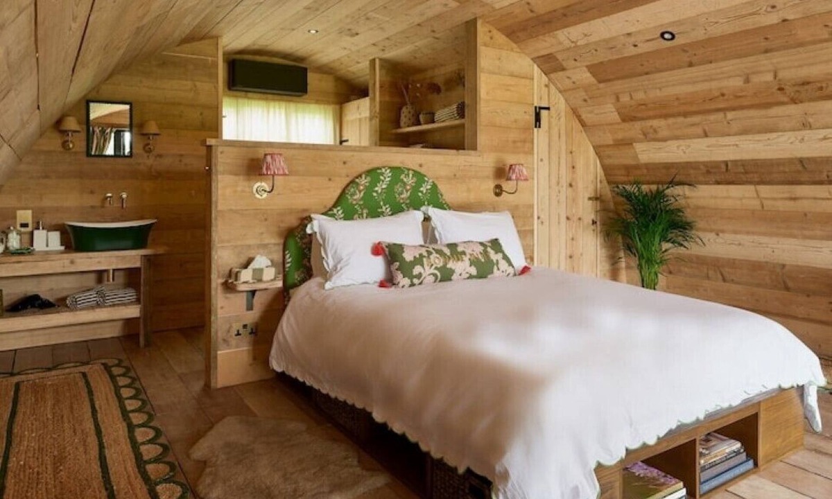 Upper Seagry Cabin | Piglet's House