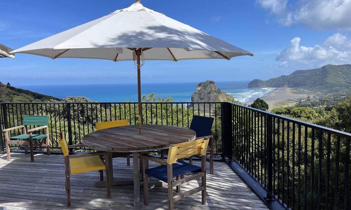 Piha House | PIHA POLE POSITION