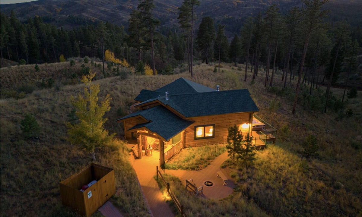 Woodland Park Cabin | Pikes Peak Ranch - Bear Den Cabin