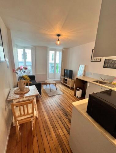 Decre-Cathedrale Apartment | Pilori 2 pers, separate bedroom, Tv wifi