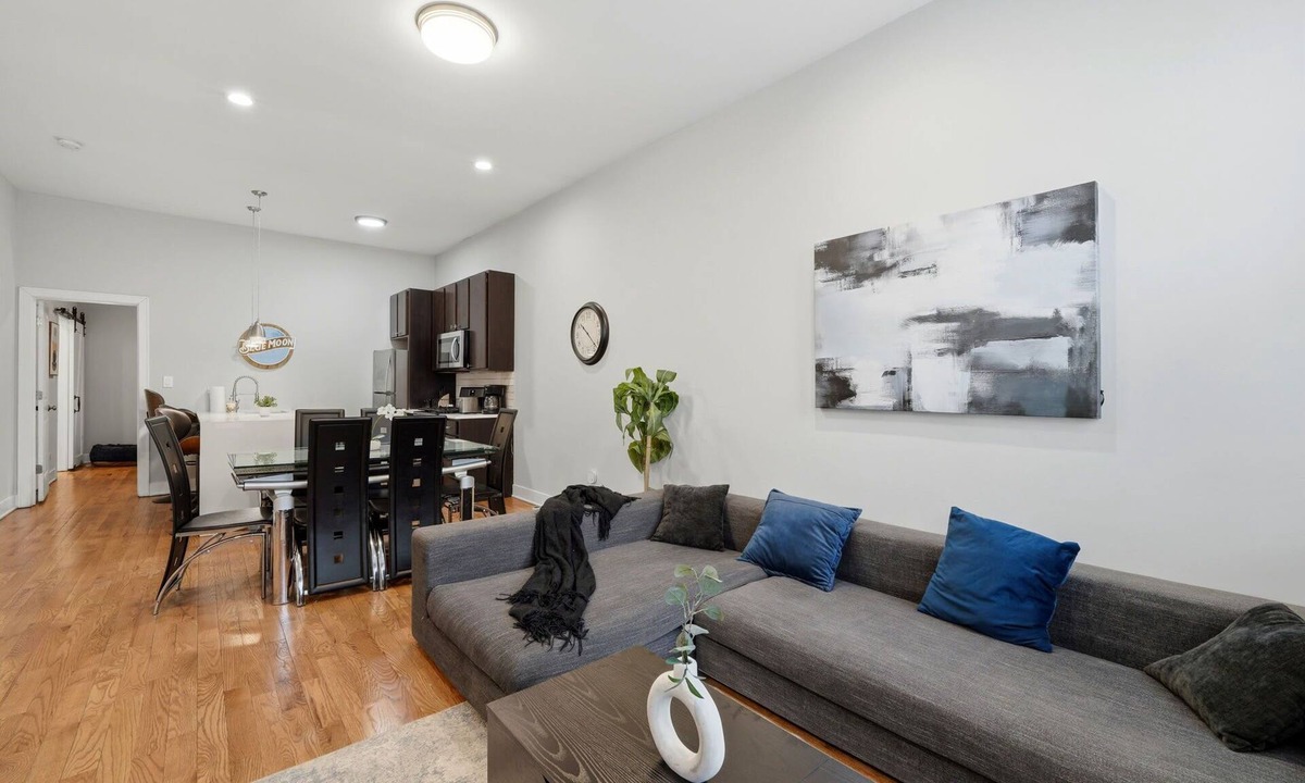 Heart of Chicago Apartment | Pilsen Retreat: 4BR 3BA near Downtown Chicago