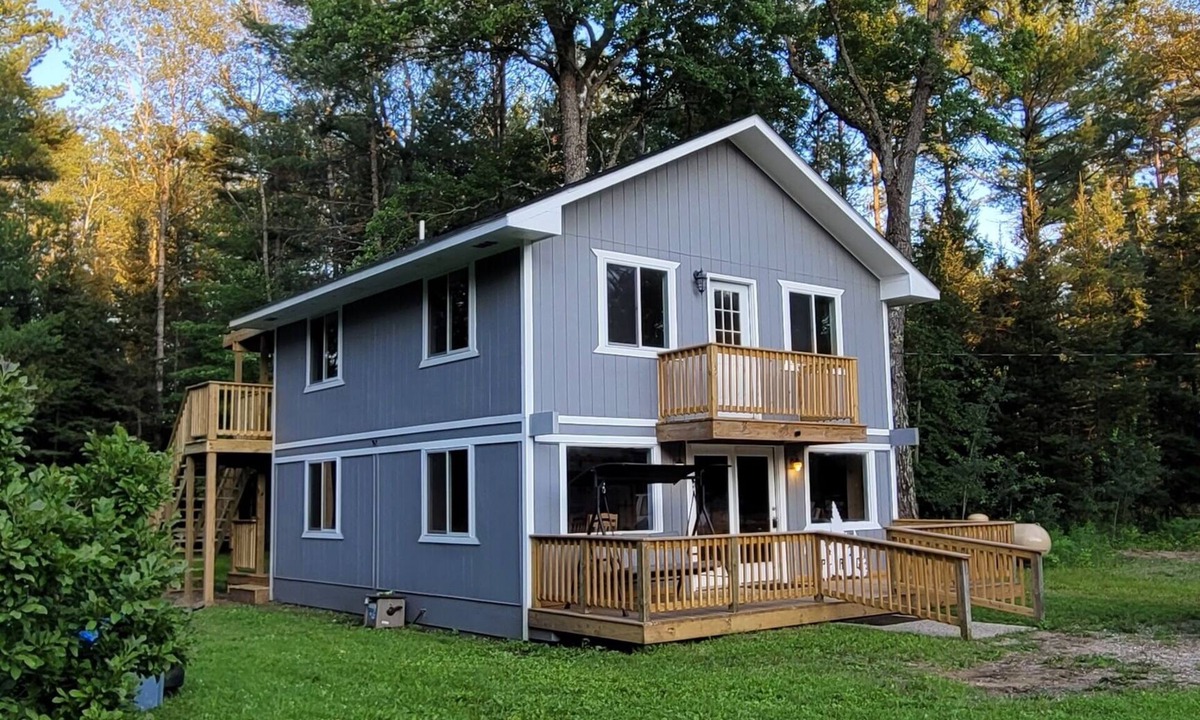 Grayling Cabin | Pine Acres Getaway- North.