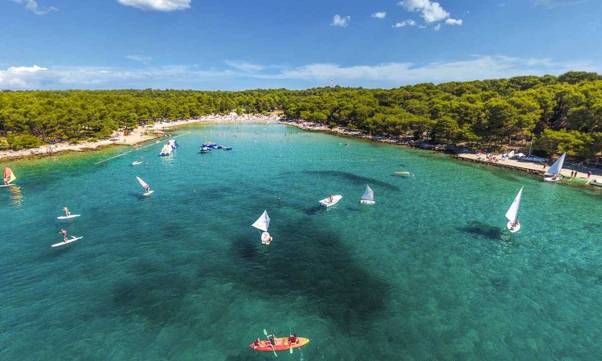 Pakostane RV Rental | Pine Beach Bungalows – all inclusive