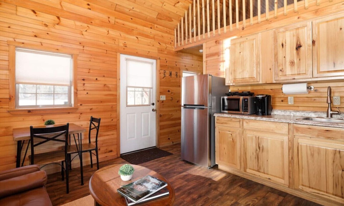 Bethlehem Cabin | Pine Cabin, 1BR Log Cabin