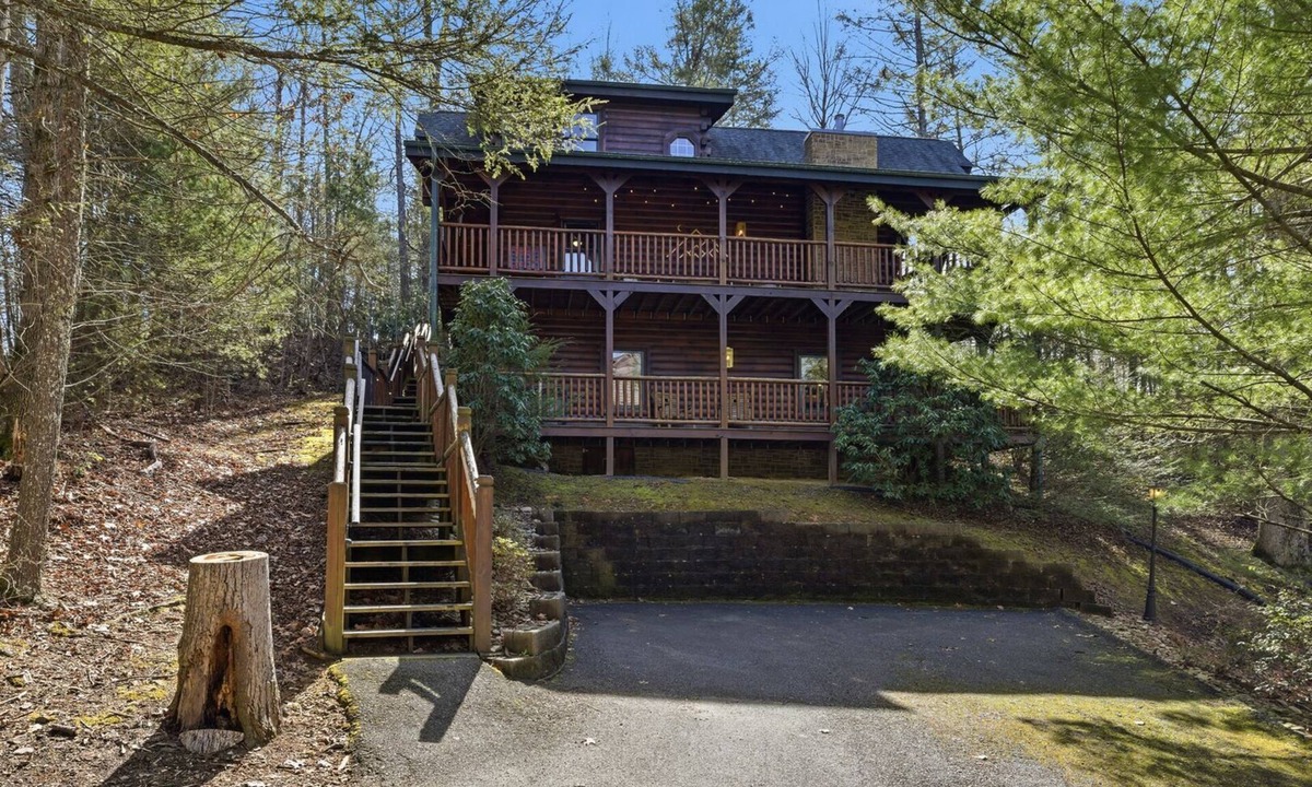 Hemlock Hills Cabin | Pine & Dandy | Arts & Crafts District Cabin w/Hot Tub & Game Features