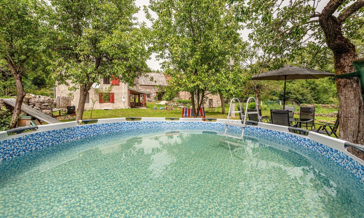 Gracac House | Pine Hill Holiday House
