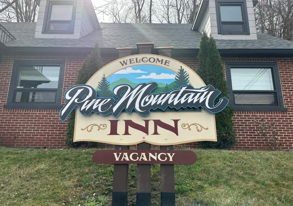Fourmile Bed & Breakfast | Pine Mountain Inn