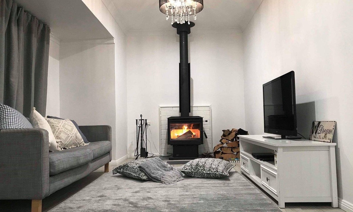 Oberon House | Pine Needle Cottage, Oberon