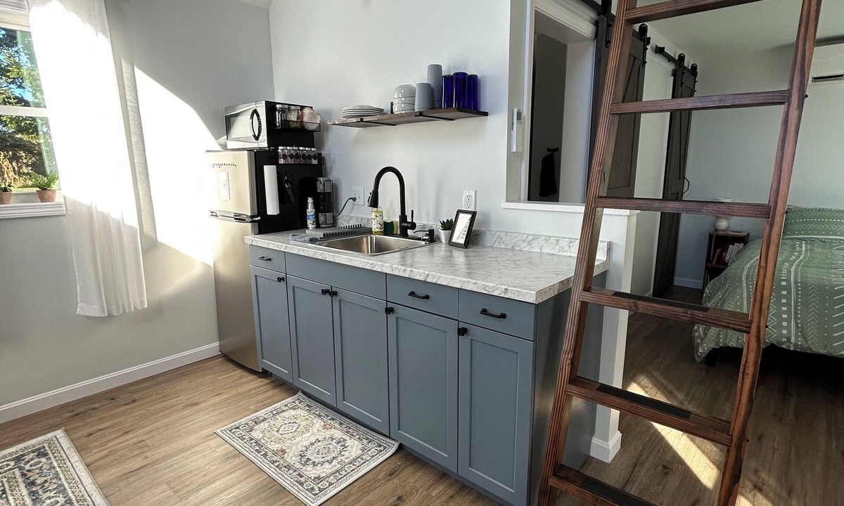 Bakersfield Cabin | Pine Peak Escape