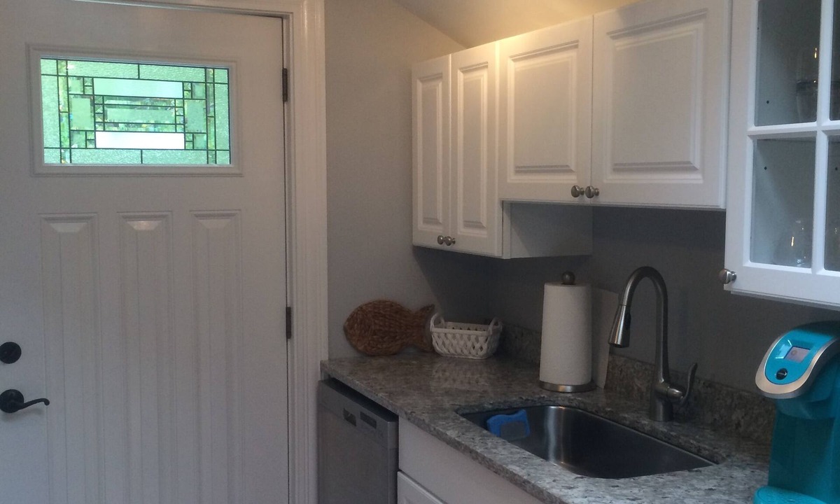 Scarborough Apartment | Pine Point Beach private, quaint, charming studio.