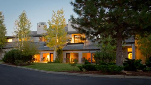 Century West Hotel | Pine Ridge Inn