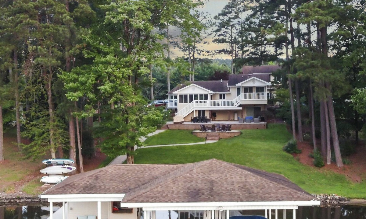 Myrick Estates House | Pine Ridge Paradise: Your Dream Lake House Retreat Awaits