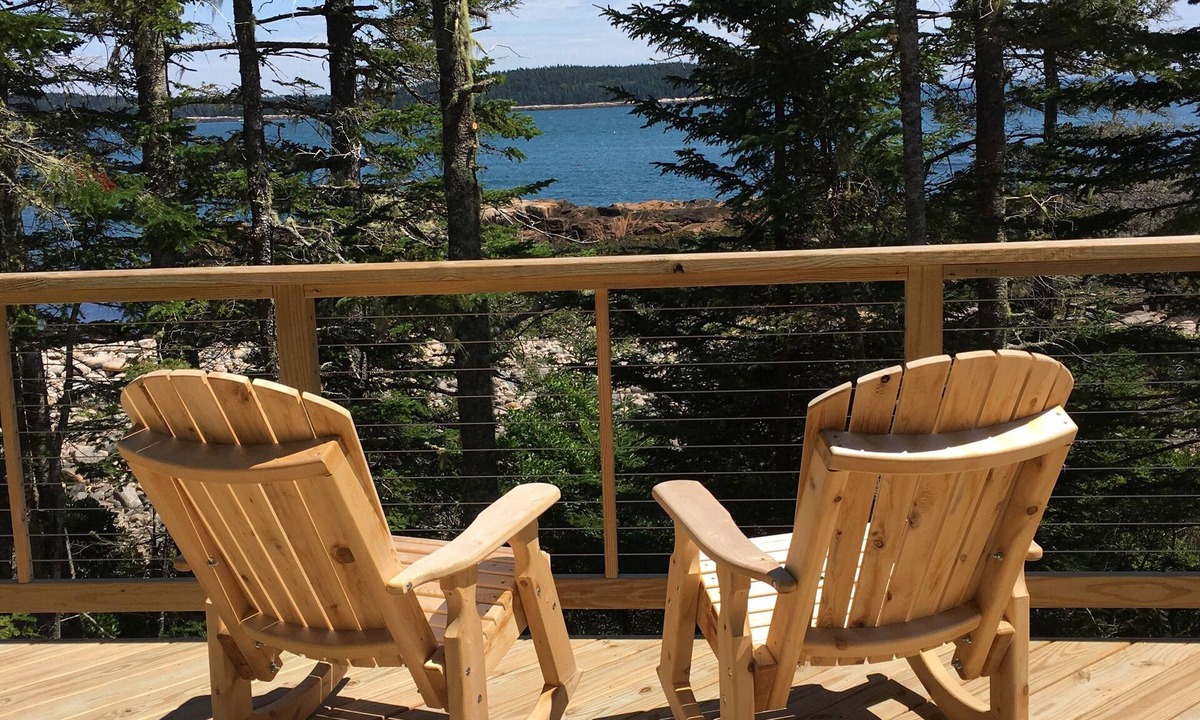 Milbridge House | Pine scented & ocean kissed!