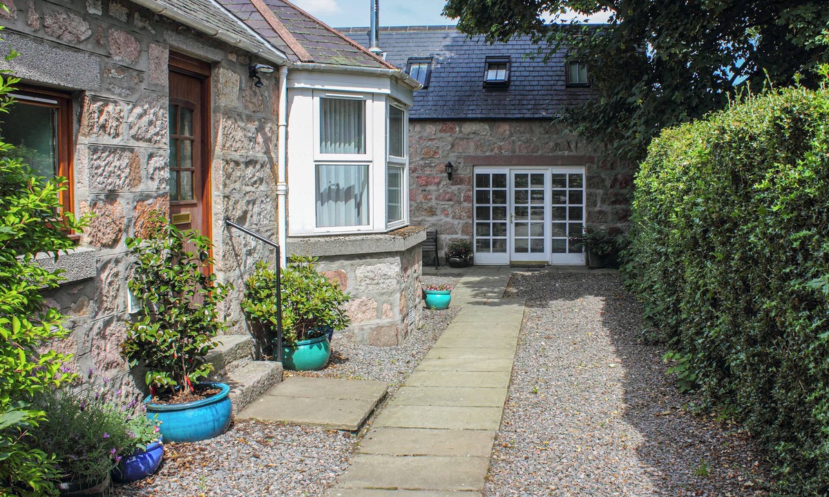 Ballater Cottage | Pine Tree Cottage - UK45925