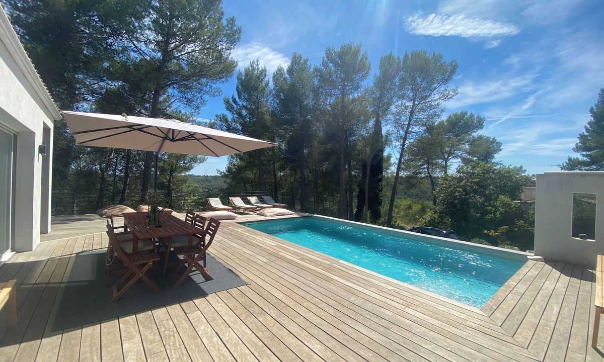 Grabels Villa | Pine villa