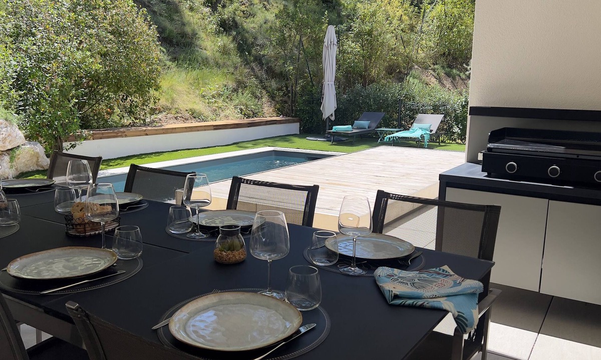 Prades-le-Lez House | Pine villa Swimming pool, air conditioning, 8 pers. Children's playroom