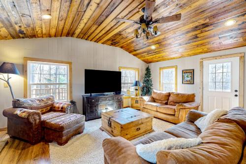 McHenry House | Pine Woods Cabin