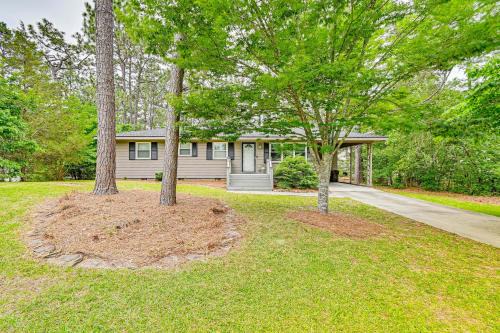 Pinehurst House | Pinehurst Home w/Deck < 2 Mi to Golf Course!