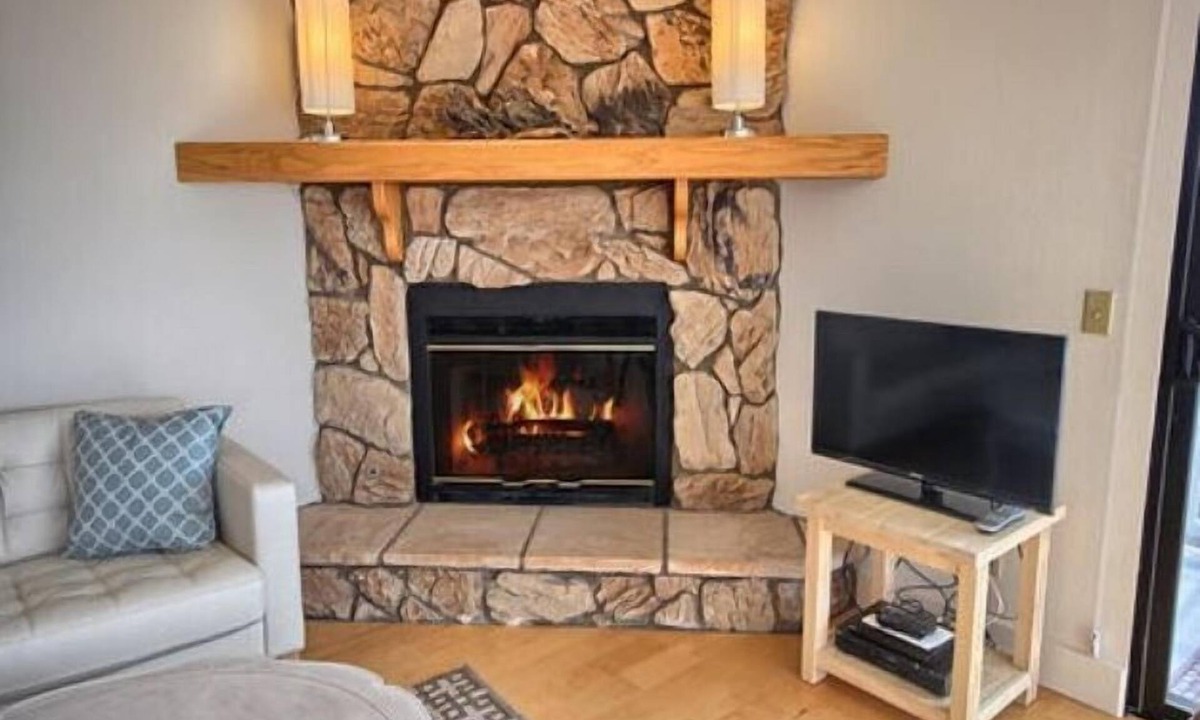 San Simeon House | Pinestone on Moonstone Beach-Spring Special