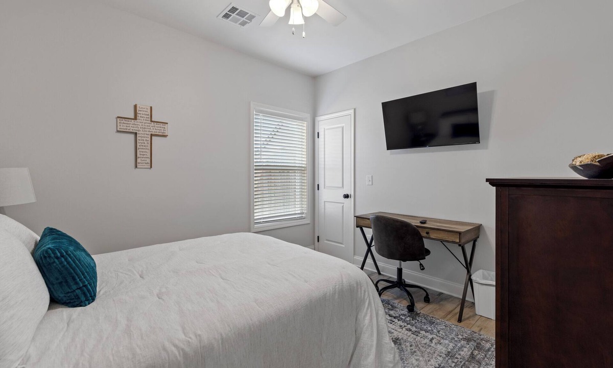 Claiborne House | Piney Cove Retreat - West Monroe