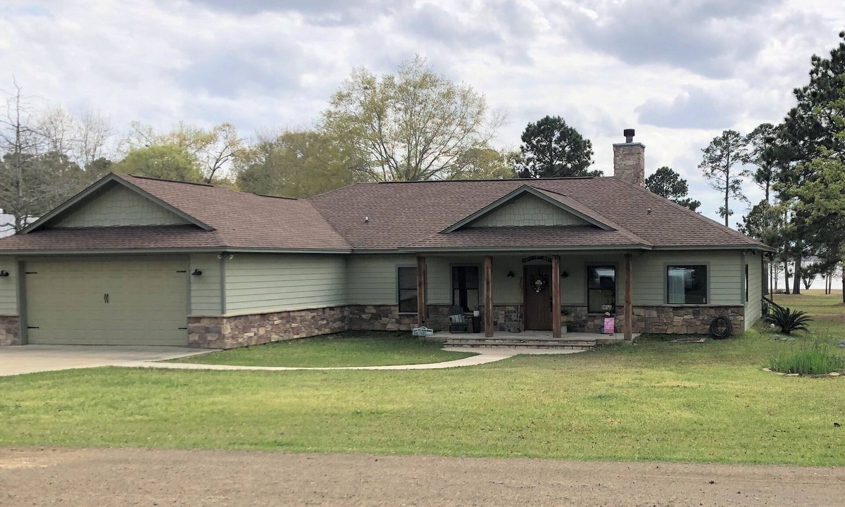 Broaddus House | Piney Paradise - Lake Front on Sam Rayburn