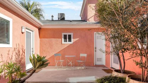 Hollywood Hotel | Pink Revival by AvantStay