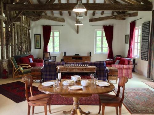 Castelnau-d'Auzan House | Pion La Grange - cottage barn conversion