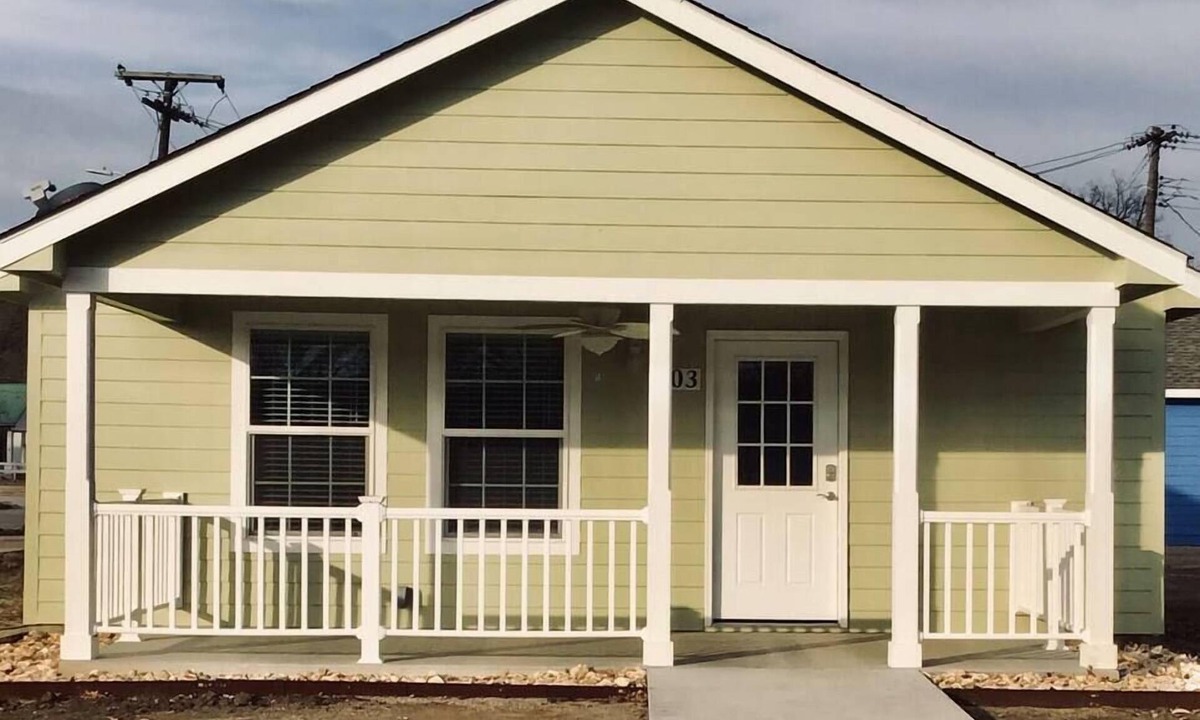 Pawhuska House | PIONEER VILLAGE-SAGE CABIN