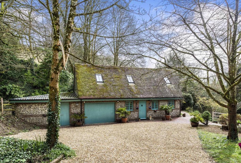 Milton Abbas House | Pip's Hideaway