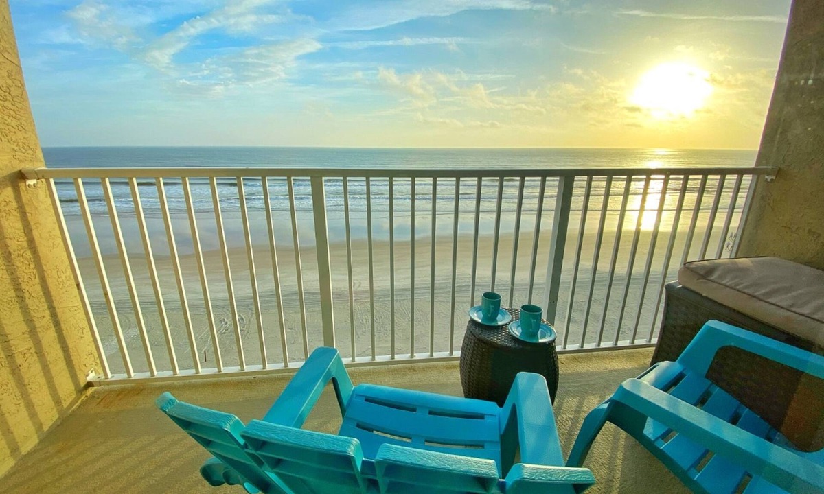 Daytona Beach Shores House | Pirates Cove Resort Studios