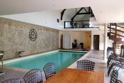 Montainville House | Piscine intérieure privée chauffée 30 min de Versailles