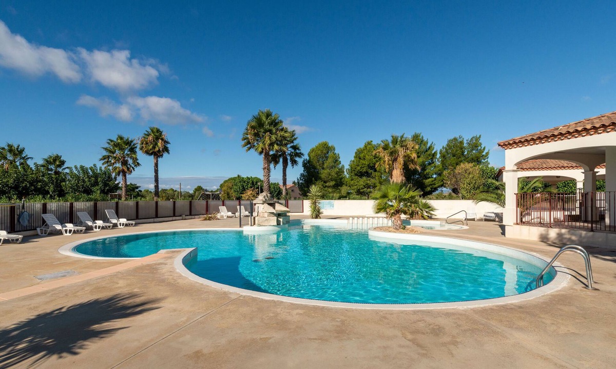 Homps House | Piscines sur place | Maison Spacieuse