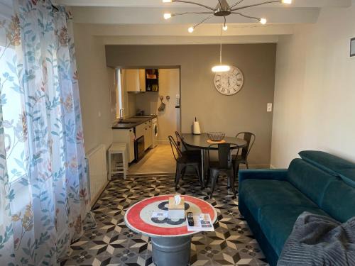 Mouilleron-en-Pareds Apartment | Place au Repos
