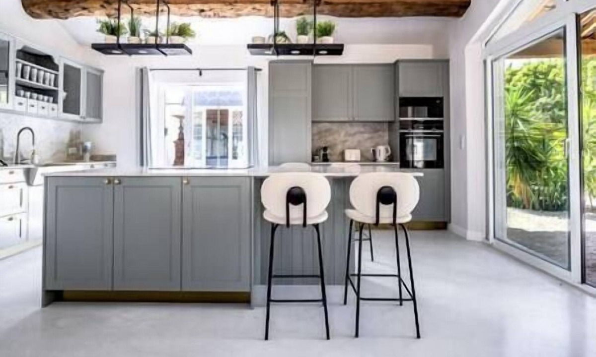 Aubussargues House | Place aux Herbes