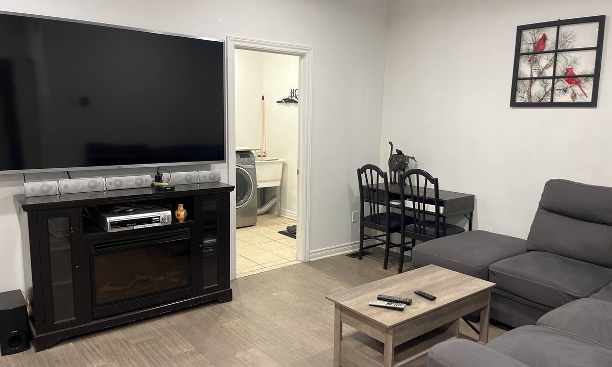 Dunsford Villa | Places to stay bbq ac heat parking wiffi