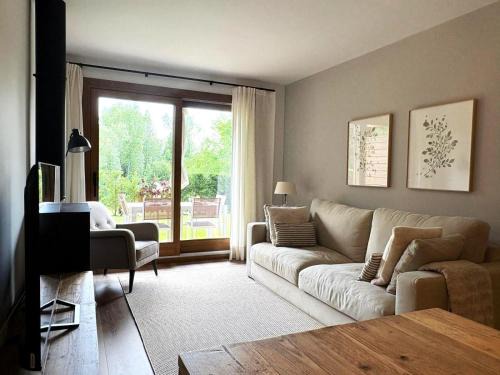 Estavar Apartment | Planta Baja con jardín y piscina junto a Llivia
