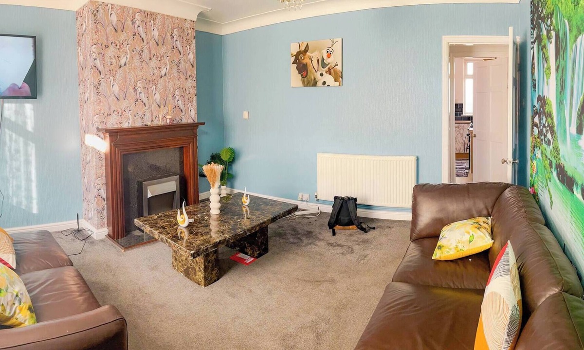 Beeston House | Plantinghope property