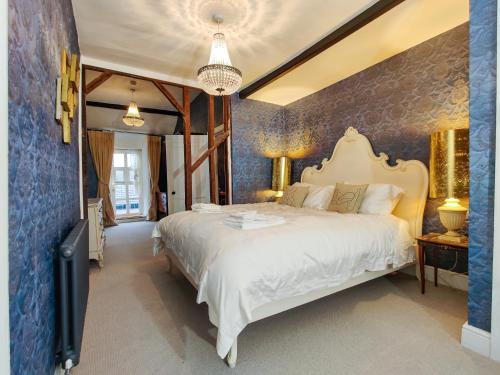 Machynlleth Bed & Breakfast | Plas Dolguog