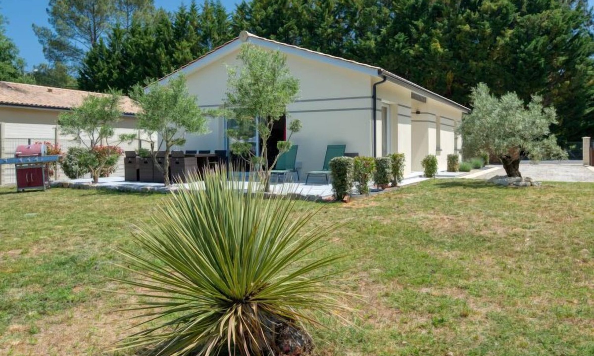 Lesparre-Medoc House | Plassan by Interhome