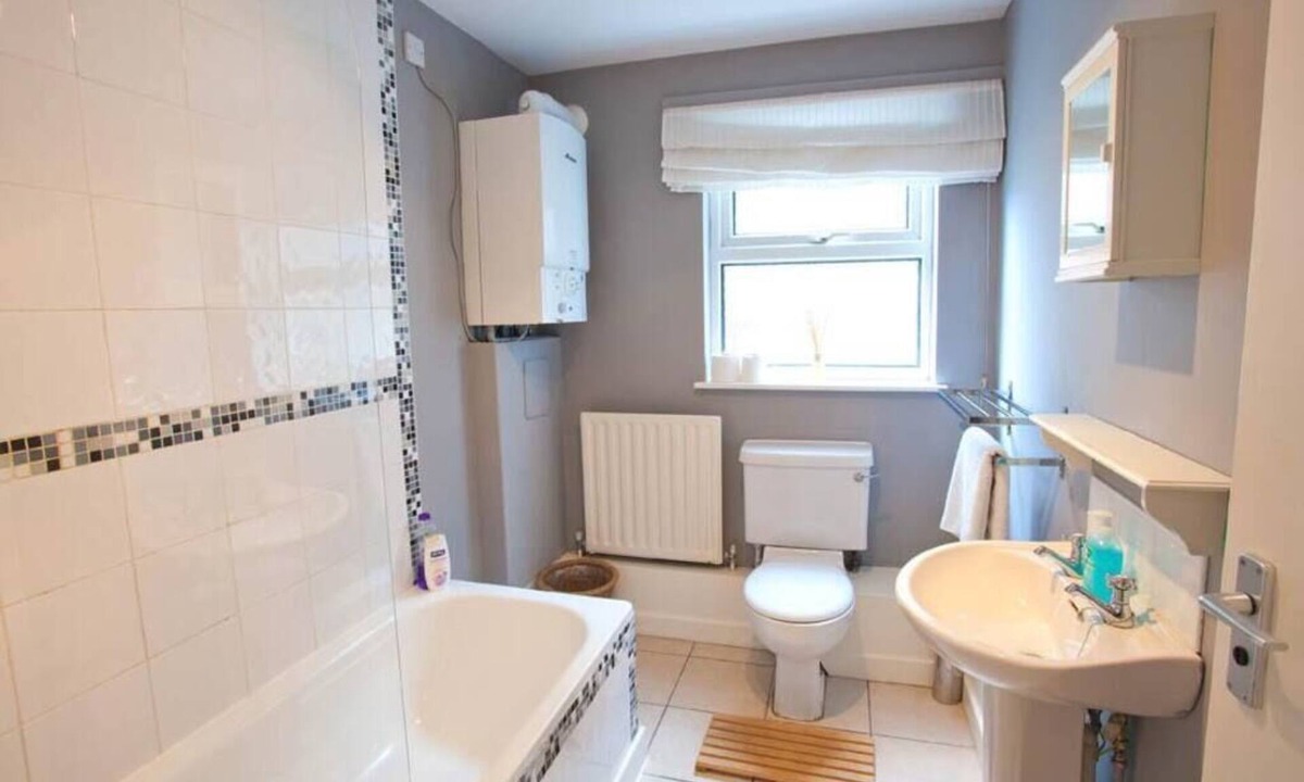 Pontcanna Apartment | Plasturton Apartment by Switchback Stays