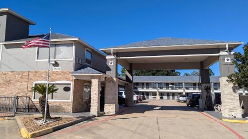 Barker Hotel | Platinum Inn