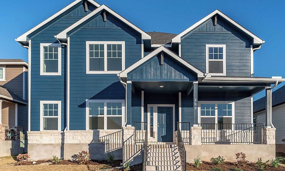 Hutto House | Play and Stay Spacious Luxe Lounge