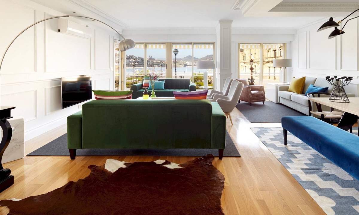 San Sebastian Centro Apartment | Playa de La Concha 4 by FeelFree Rentals