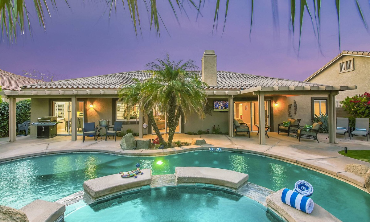 Indio House | Playa Del Rey: Pool, Spa, Pool Table, ArcadeGames!