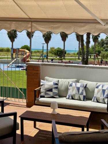 Cubelles Apartment | Playa, piscina, parking GENIAL