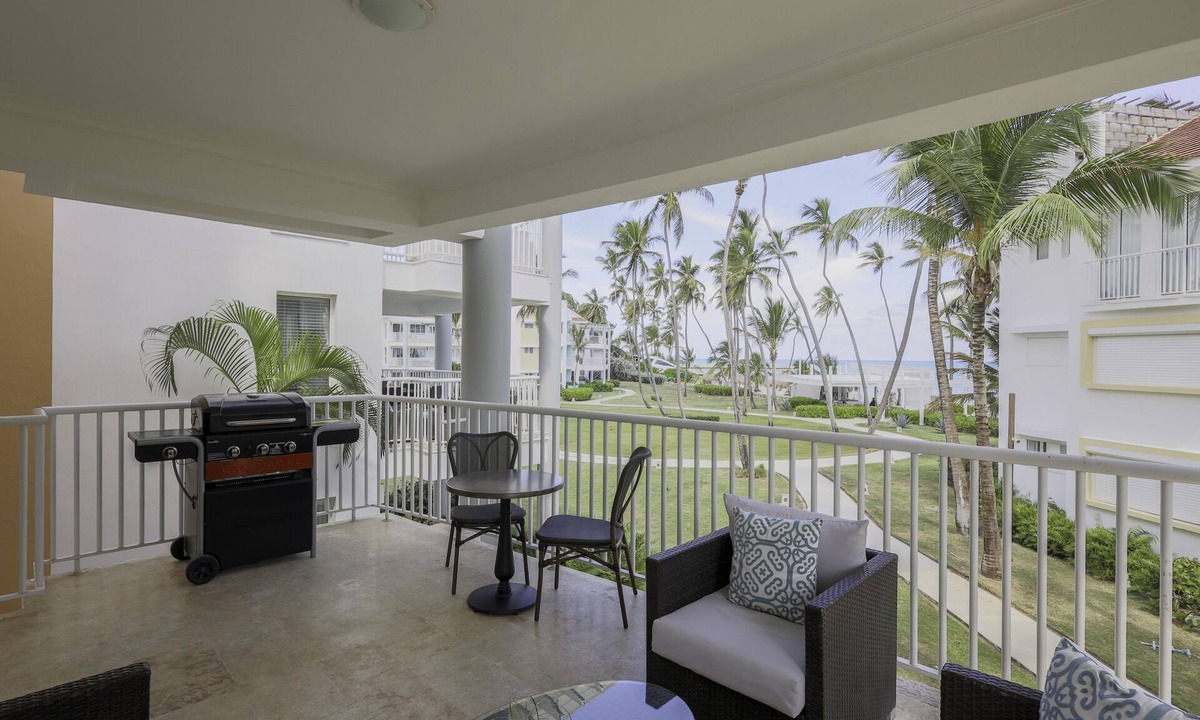 El Cortecito Condo | Playa Turquesa I201 200 Mbps Private Beach Access BBQ