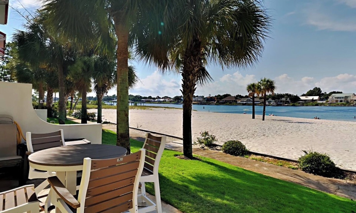 Sunset Pass House | Playa Way | Bayfront Access & Fun On-Site Amenities!