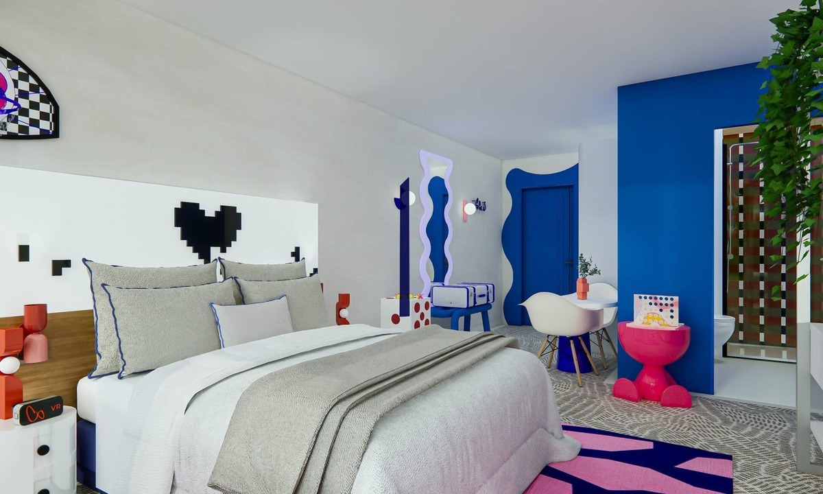 Poitiers Hotel | Playful Double Studio in Poitiers | Futuroscope - 5.7 miles away | Free Parking