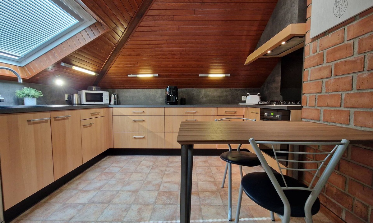 Dabo Apartment | Playing hooky